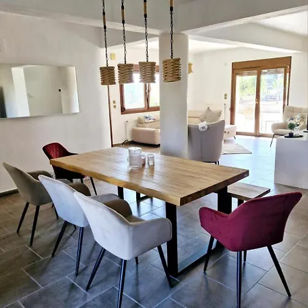 Village Alexiou * Φλογητά